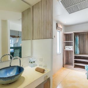 Jacuzzi Studio